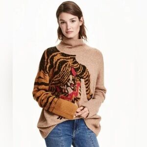 H&M Oversized Tiger Sweater